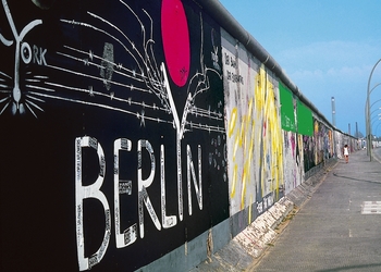Le Mur de Berlin se visite gr&acirc;ce au mus&eacute;e Checkpoint Charlie