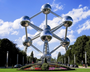 http://www.okvoyage.com/images/article/110-bruxelles/bruxelles-atomium.jpg