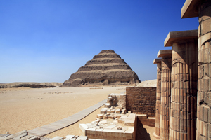 &Eacute;gypte : Pyramide &agrave; degr&eacute;s de Saqqara