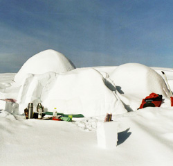 Passez le week-end dans votre igloo Passez le week-end dans votre igloo