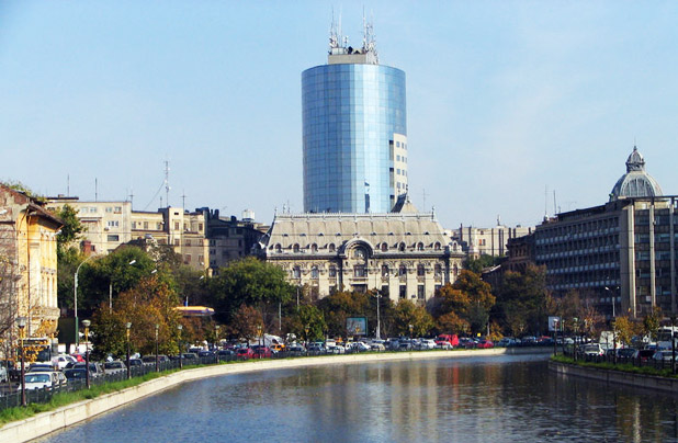 Bancorex Building