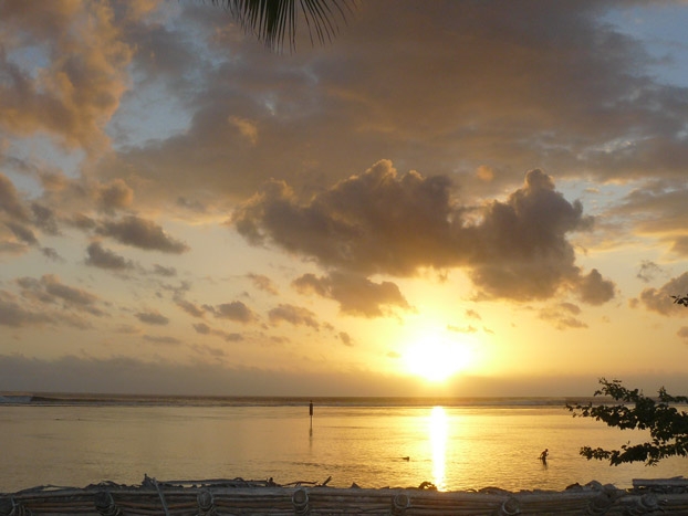 6.	Coucher de soleil sur le lagon de l�Hermitage