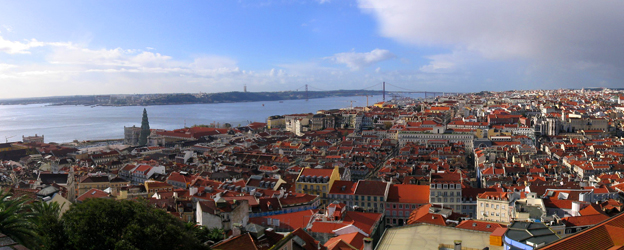 Vue de Lisbonne depuis la colline du Château de São Jorge Vue de Lisbonne depuis la colline du Château de São Jorge