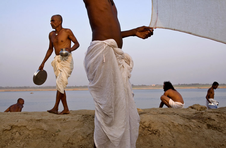 Pilgrims along the Ganges in Varanasi