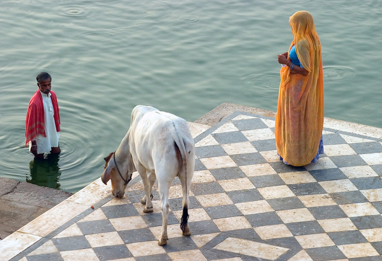 Next to the holy lake in Pushkar