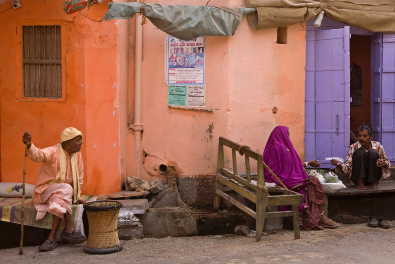 Pushkar'da renkli bir sokak