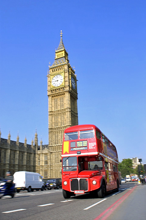 Bus rouge à étage