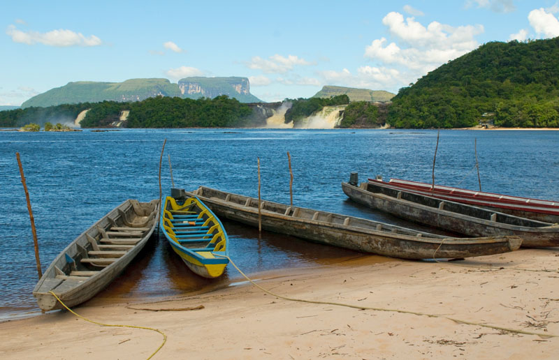 Canaima lagoon, Venezuela