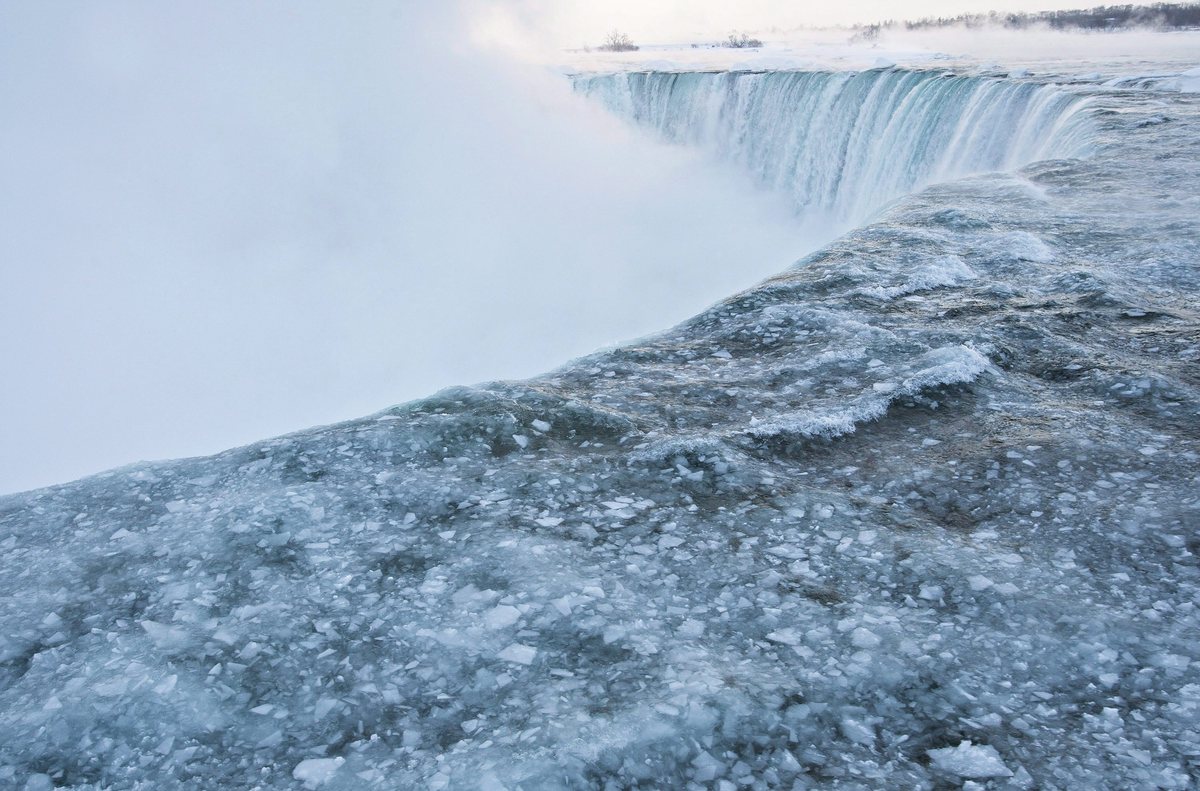 Les chutes du Niagara transformées en chutes de glace