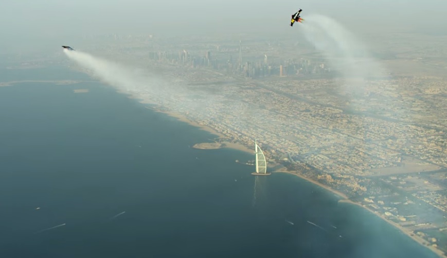 Cette vidéo nous fait voir Dubaï de façon très spectaculaire