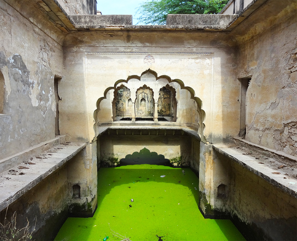 What are these baoli or stepwells?