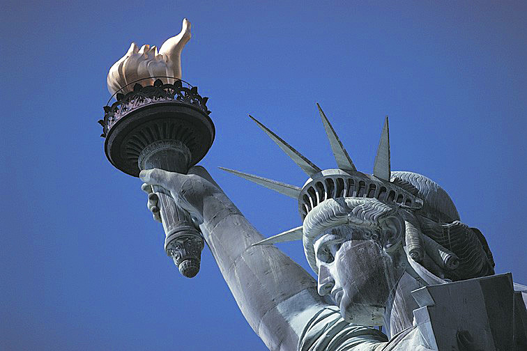 Statue de la Liberté, flamme et visage