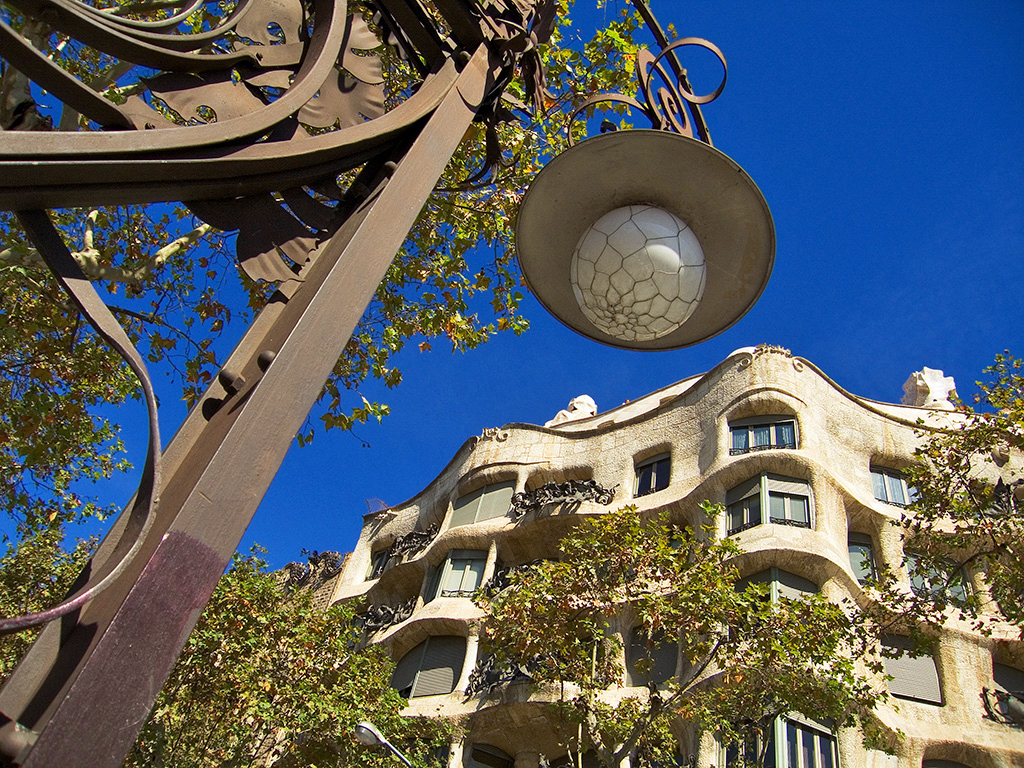 Façade de la Casa Mila par Gaudi