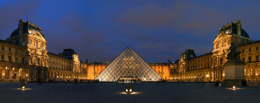 Musée du louvre et sa Pyramide