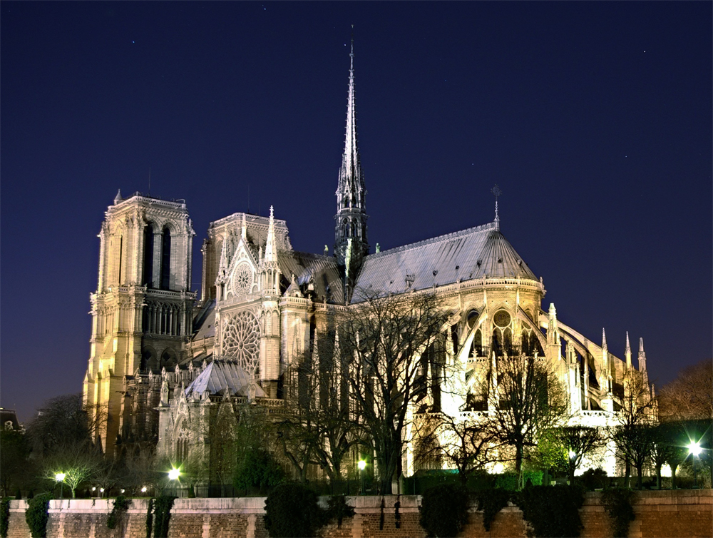 Notre-Dame de Paris la nuit