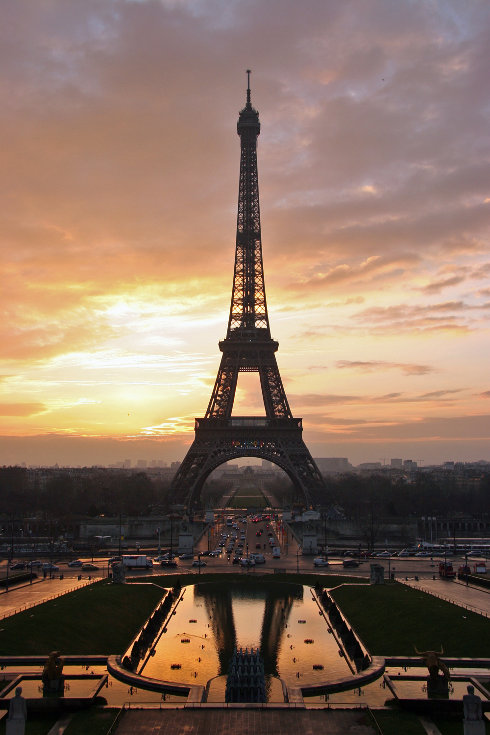 La Tour Eiffel vue de nuit