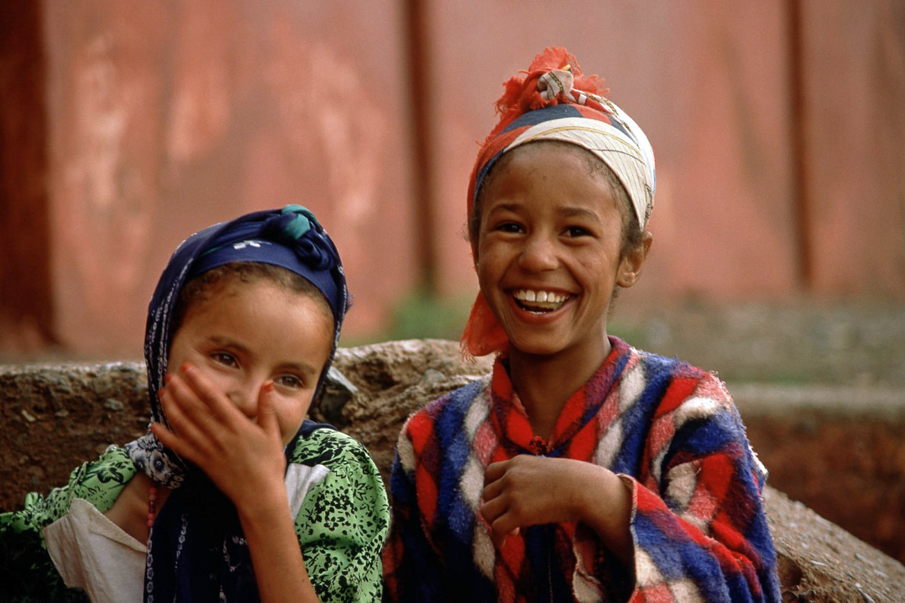 Sourires d'enfants dans l'Atlas marocain