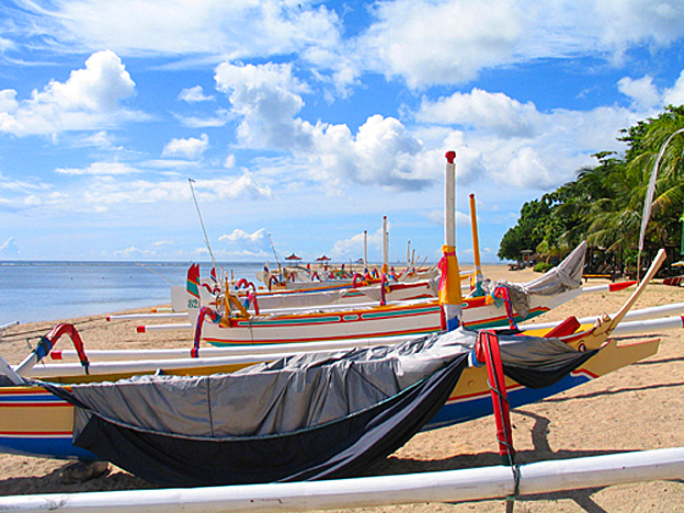 Barque traditionnelle de l'île de Bali