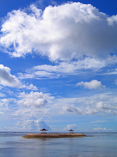 Poste d'observation sur une plage de Bali