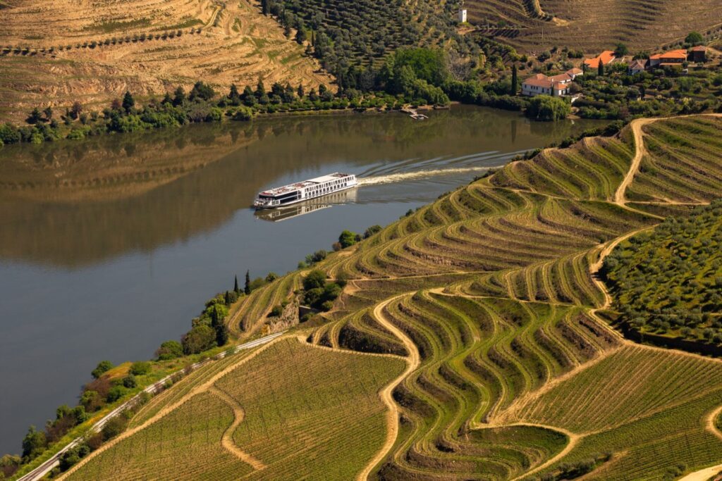 Une croisière sur le Douro, Vallée des vignobles à Sao Joao da Pesqueira