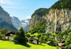 Le village suisse de Staubbach et sa cascade