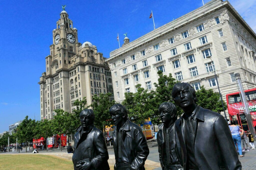 Liverpool statue Beatles