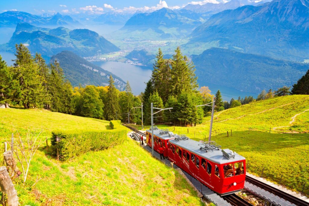 Le train pour mont Pilate (Suisse)