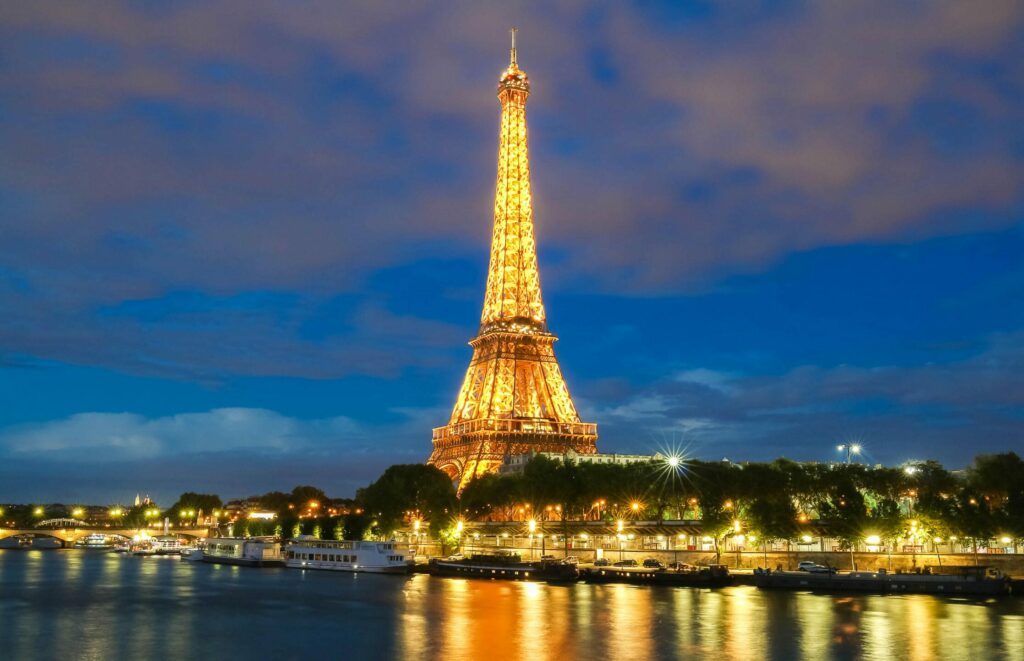 La Tour Eiffel de nuit