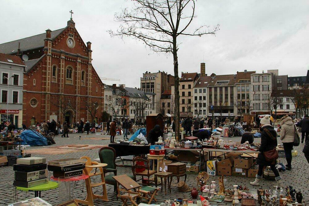 Marché aux puces des Marolles