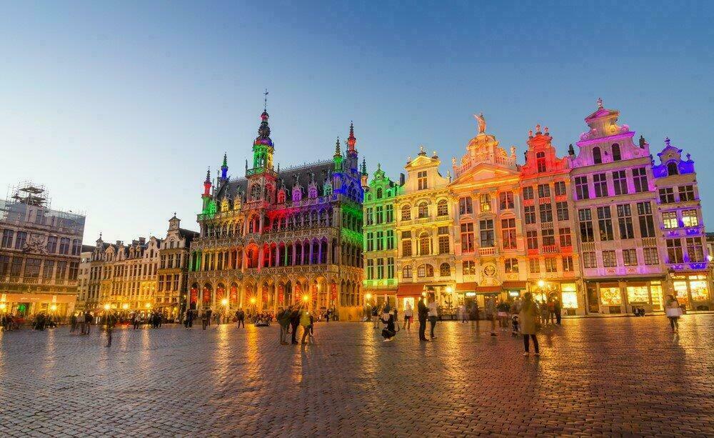 Façades éclairées de la Grand Place