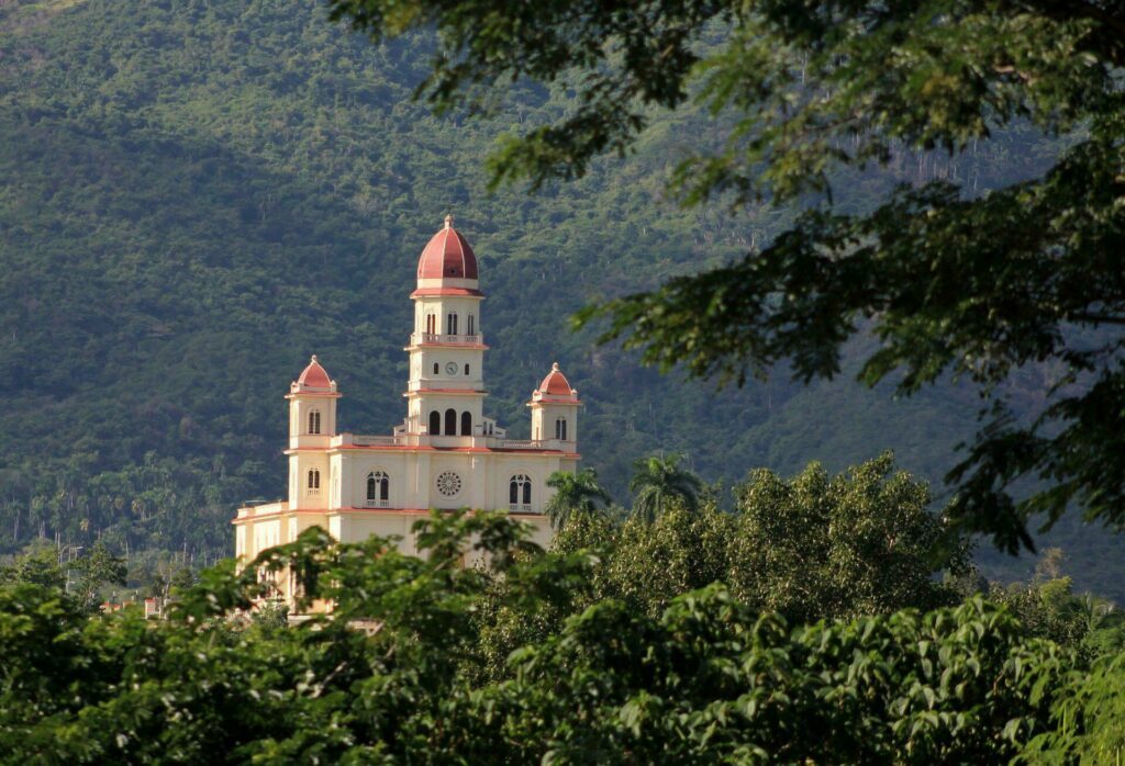 Cuba basilique de la Vierge El Cobre