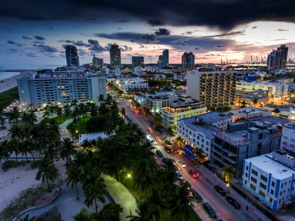 Miami Ocean Drive la nuit