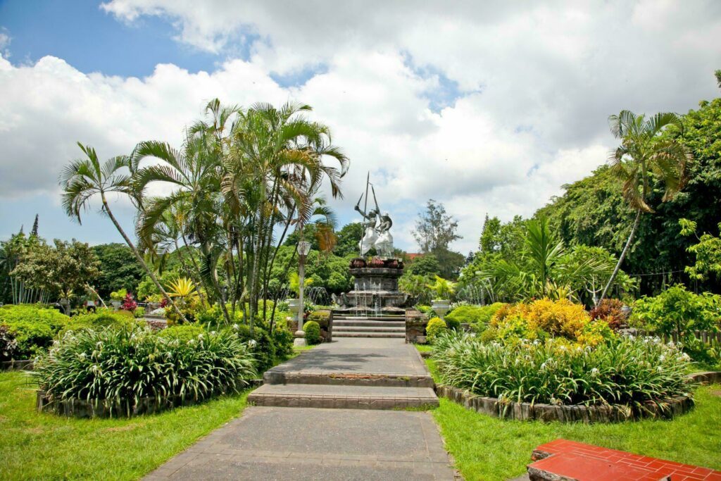 Statue au Puputan Square à Denpasar