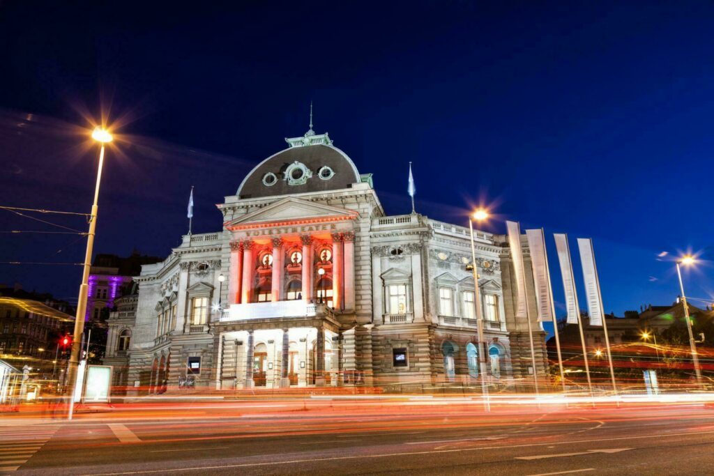 Vienne Volkstheater la nuit Autriche