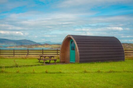 Dormir dans un Pod : 6 choses à savoir avant de réserver cette drôle de cabane