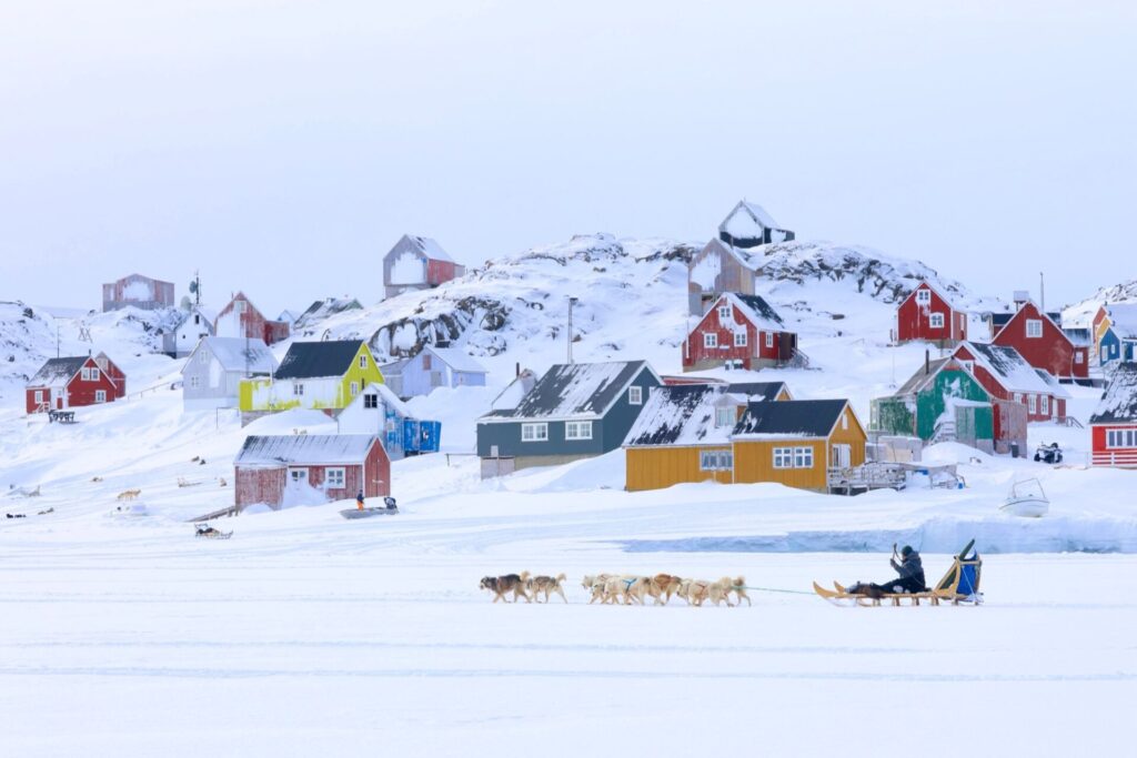 Traîneau à chiens à Kulusuk dans l'est du Groenland