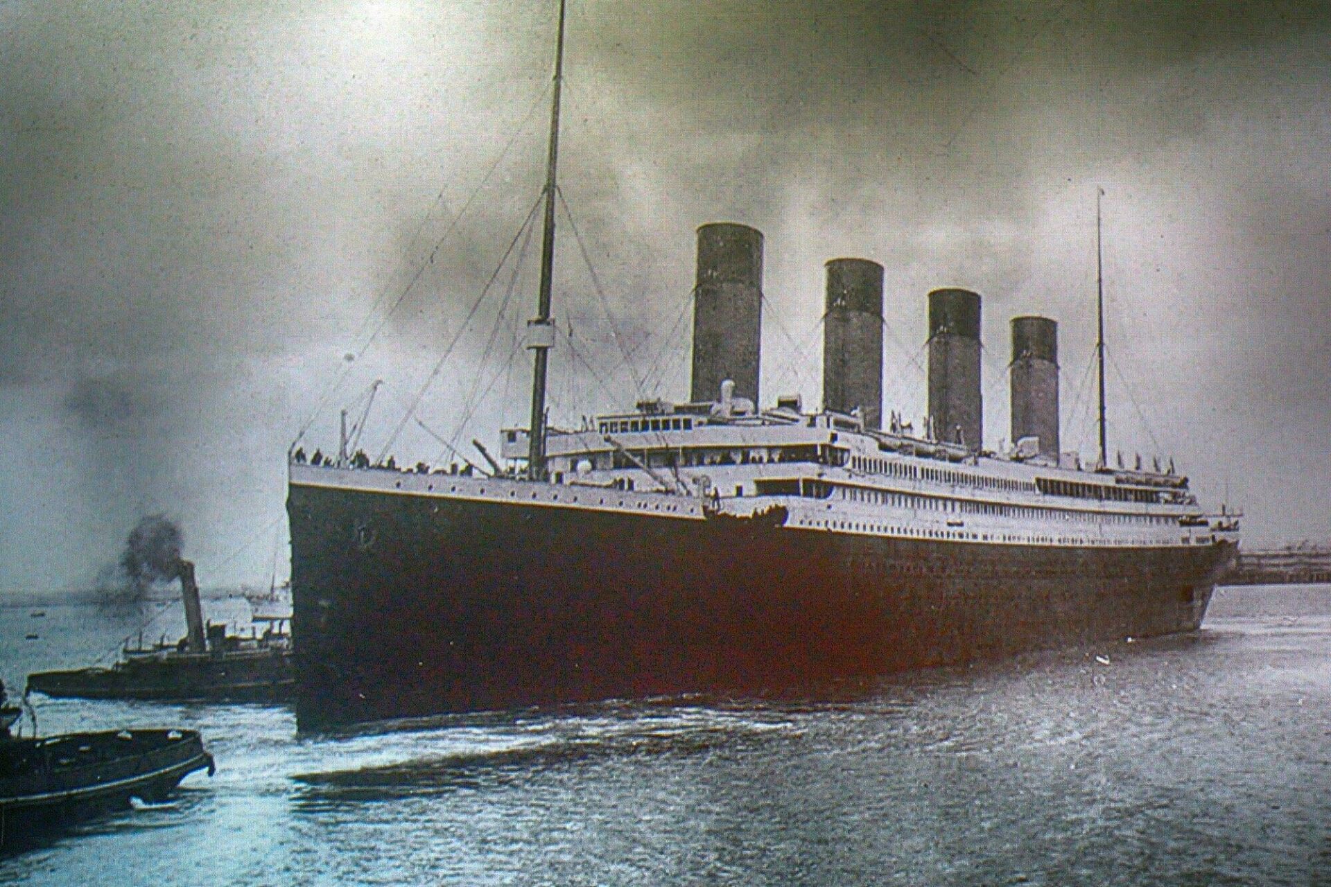 Titanic Comparé A Un Bateau De Croisiere