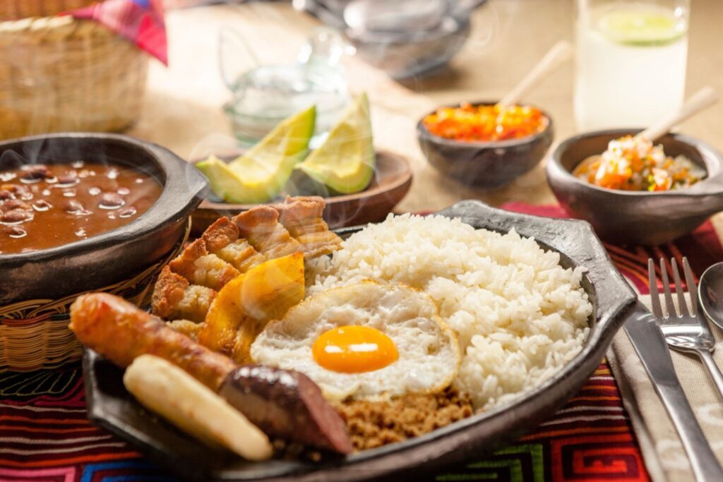 Bandeja Paisa Plat traditionnel colombien
