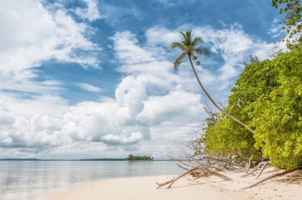 Plage de Lissenung (près de Kavieng) en Papouasie Nouvelle Guinée