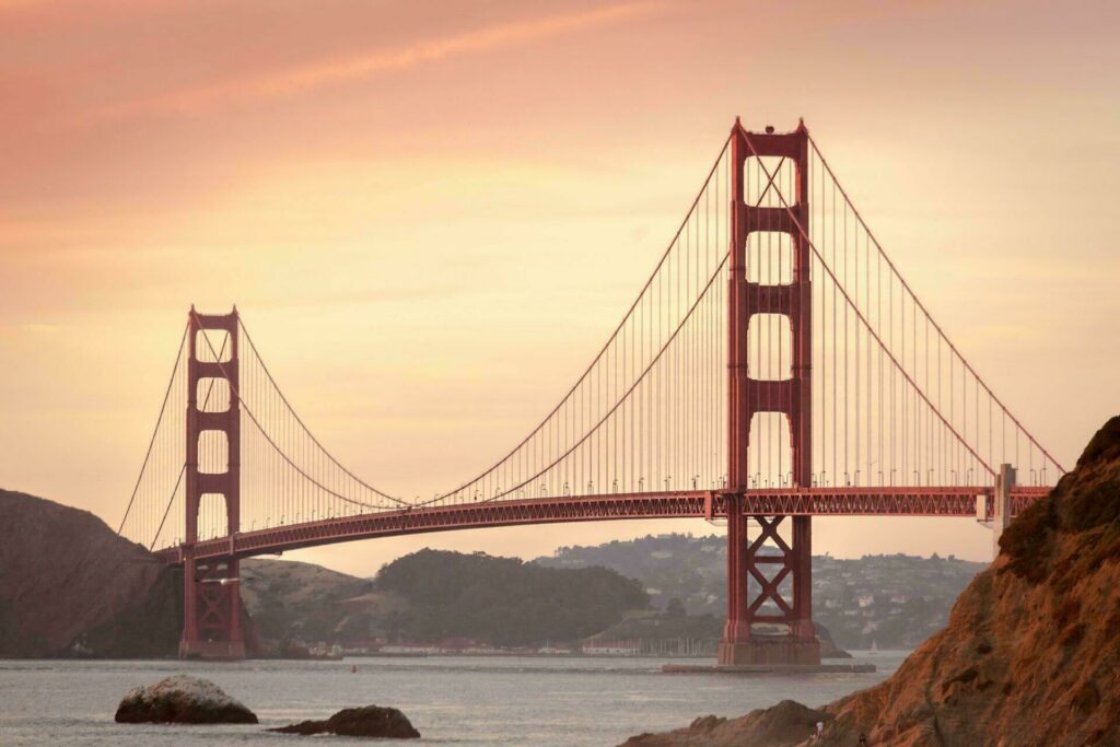 Golden Gate Bridge au coucher de soleil