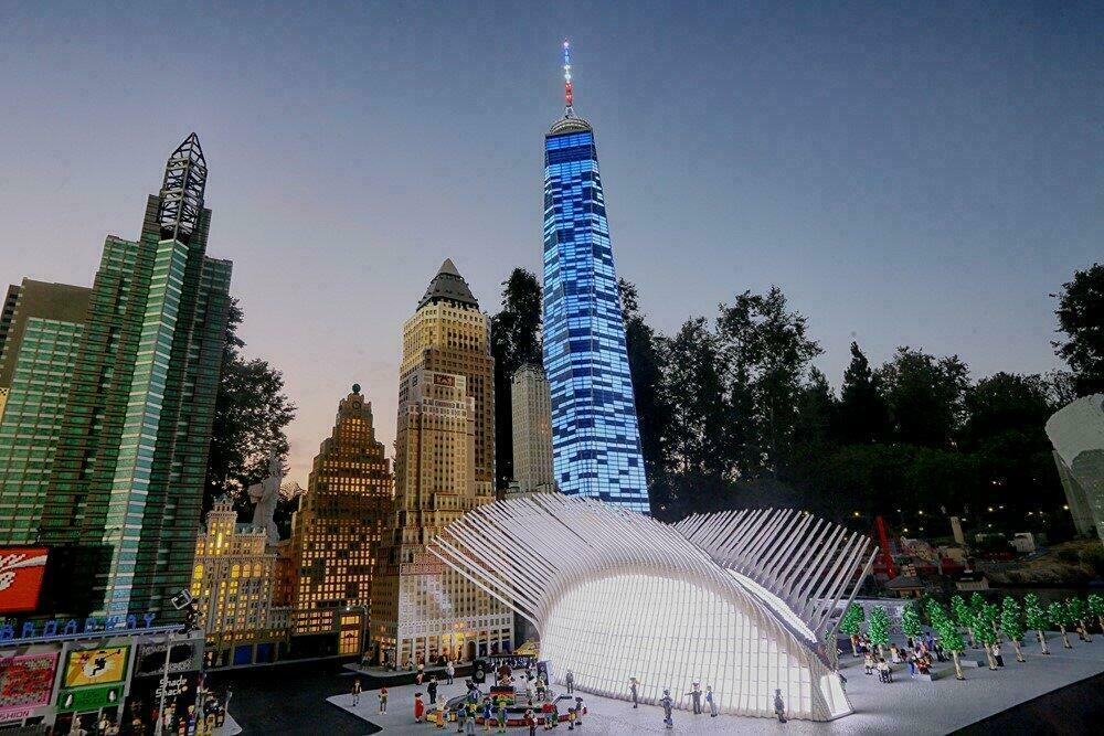 Réplique du One World Trade Center en Lego