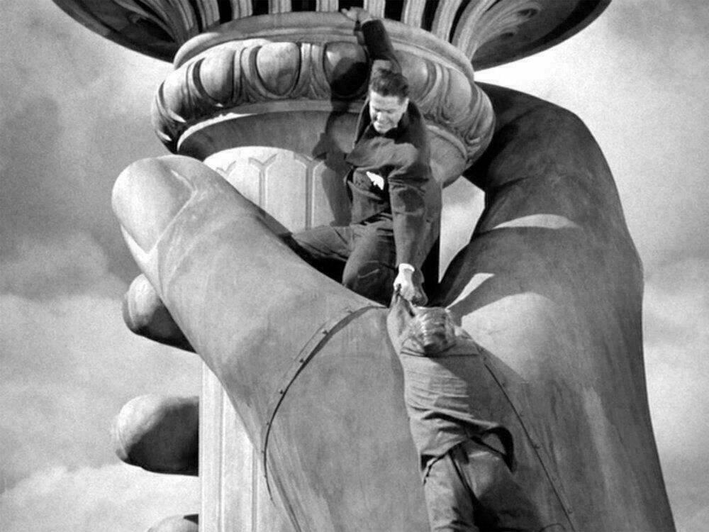 La Statue de la Liberté dans le film Cinquième Colonne d'Alfred Hitchcock