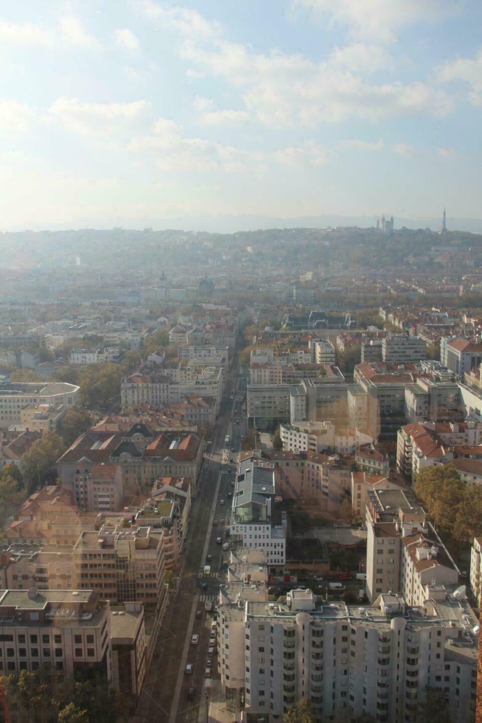 Vue sur Fourvière depuis le Radisson Blu Hotel