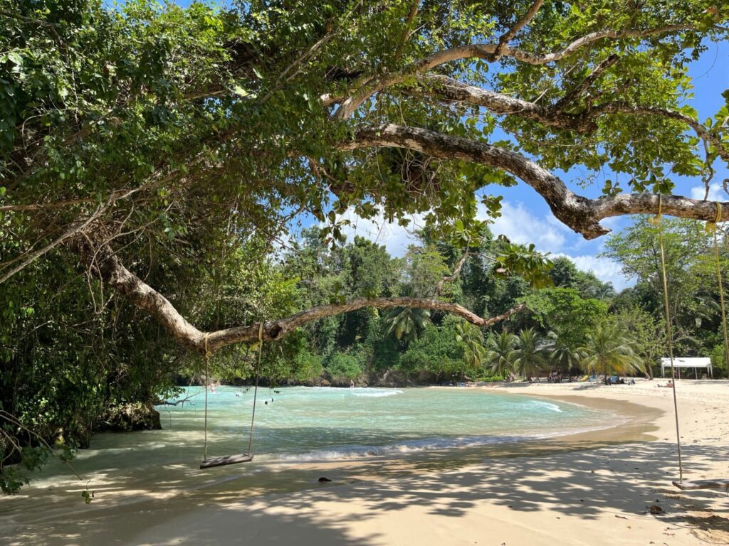 La plage de Frenchman's Cove Beach, Jamaïque
