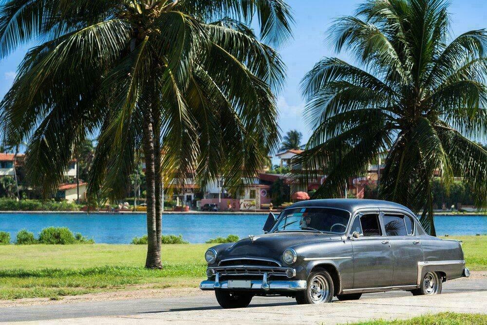 Une vieille voiture américaine à Varadero, Cuba