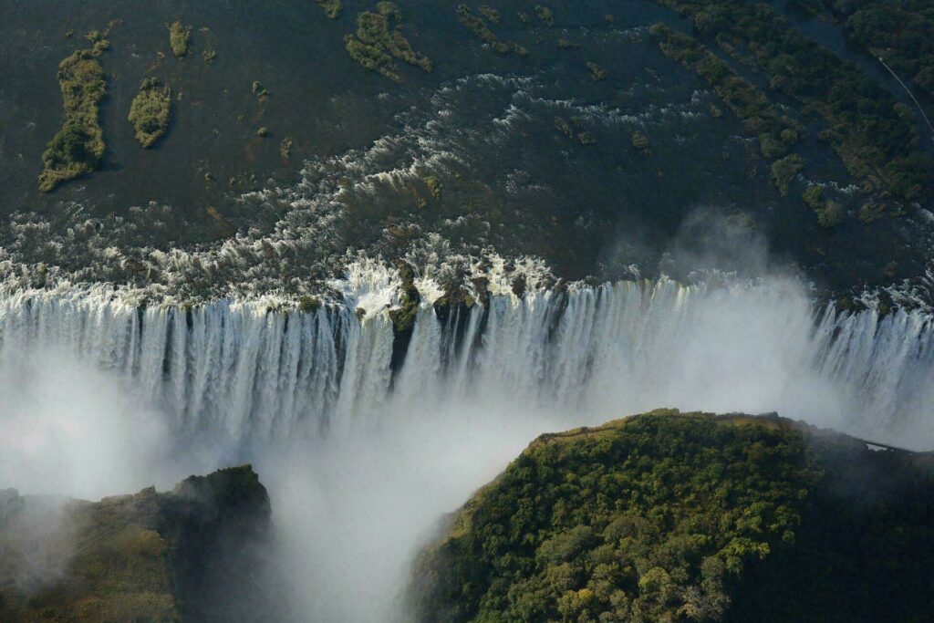 Sauter au dessus des chutes Victoria
