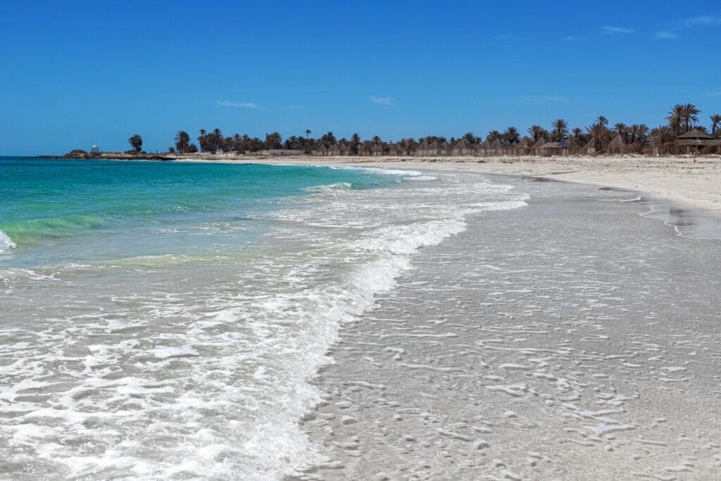 Plage sur l'île de Djerba