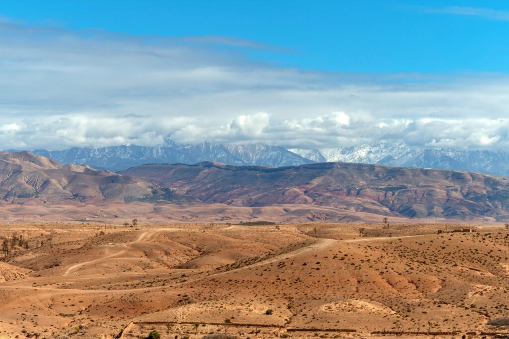 paysage du désert d'Agafay près de Marrakech