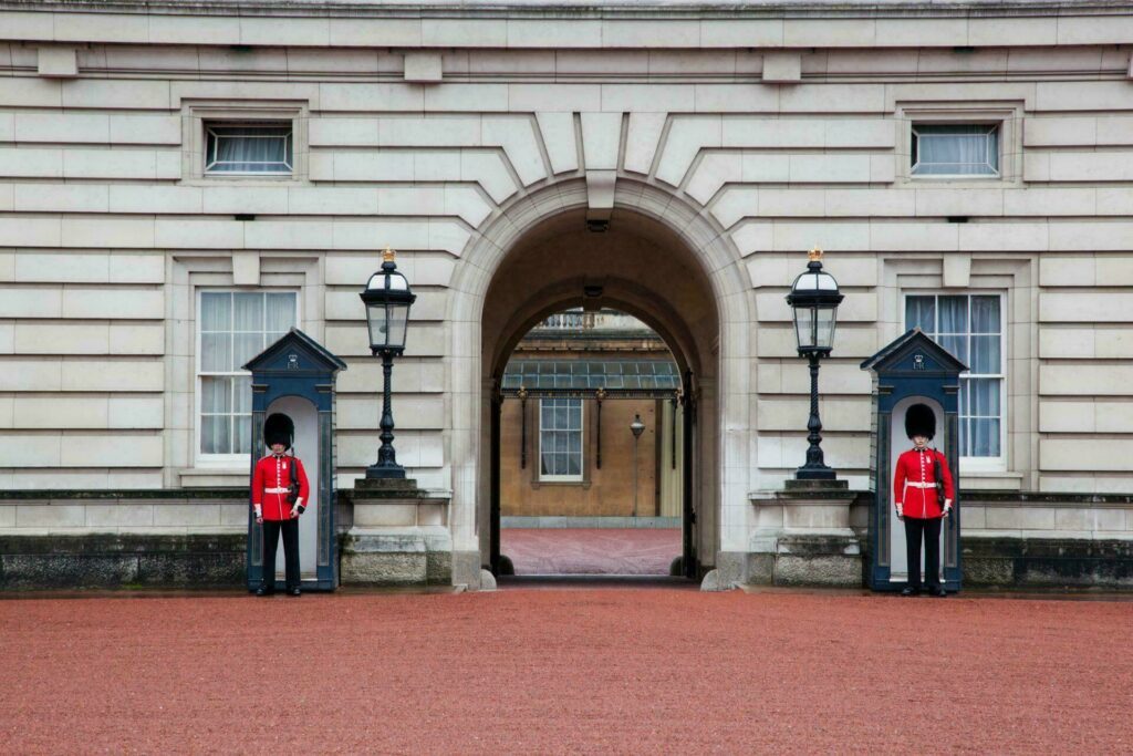 Buckingham gardes royaux