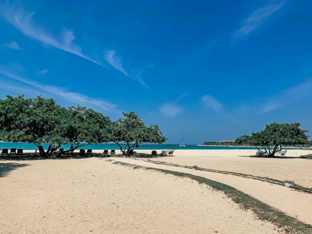 La plage de Passikudah au Sri Lanka